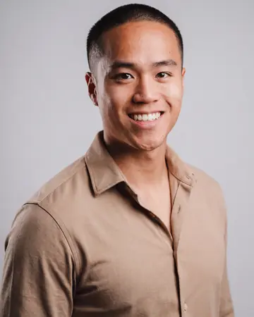 AI headshot example made with Headshotsly